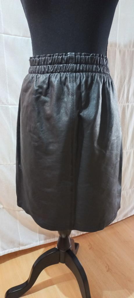 Leuk leren rokje, Kleding | Dames, Rokken, Ophalen of Verzenden, Zo goed als nieuw, Zwart, Boven de knie