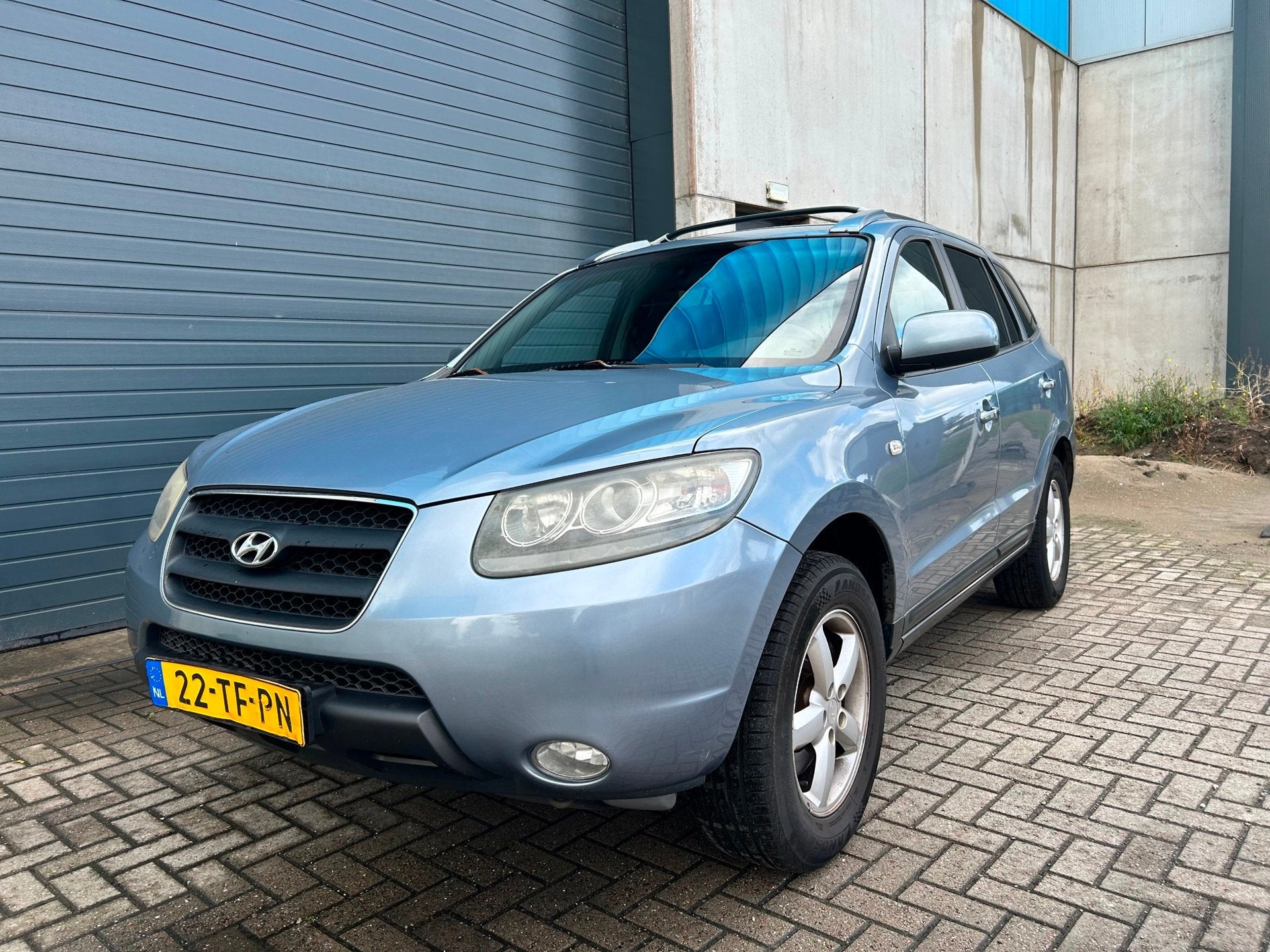 Hyundai Santa Fe 2.7i V6 Style NAVI LEDER CLIMA, Voorwielaandrijving, Santa Fe, Gebruikt, Stoelverwarming