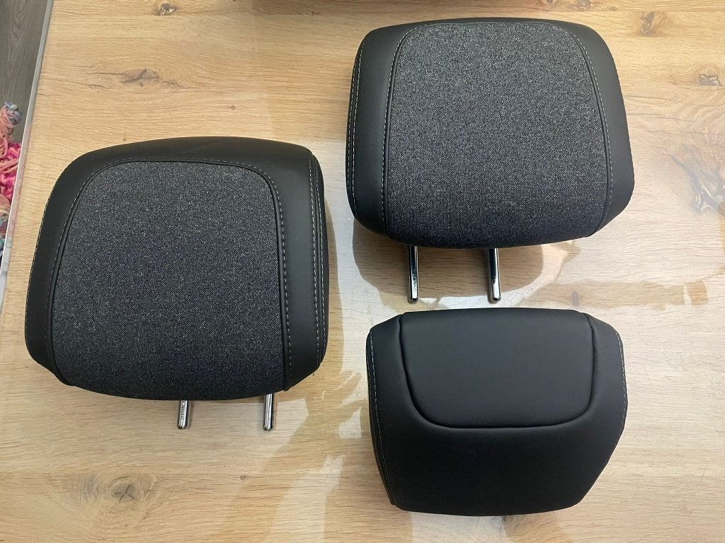 3x Originele Peugeot 3008 Hoofdsteunen – Nieuw, Auto-onderdelen, Ophalen of Verzenden, Nieuw, Peugeot