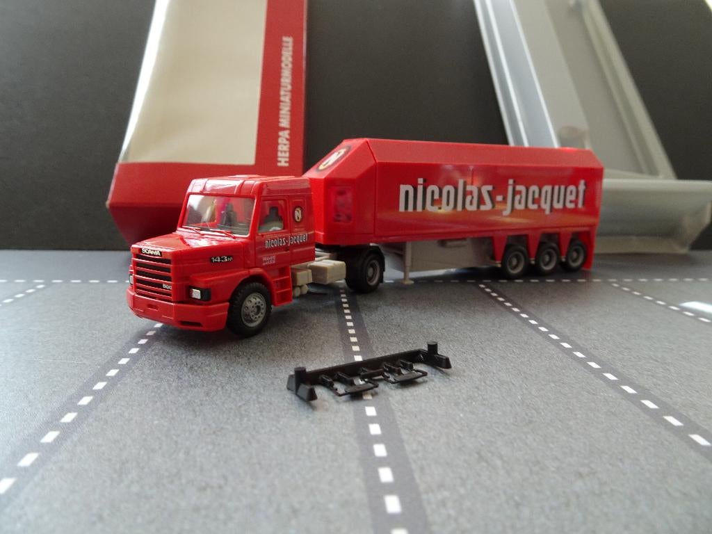 689 herpa scania torpedo topline nicolas jacquet glas 1:87, Ophalen of Verzenden, Zo goed als nieuw, Bus of Vrachtwagen, Herpa