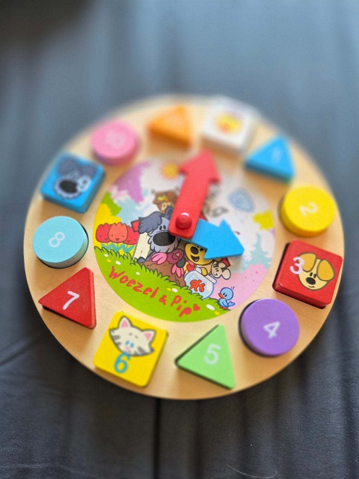 Woezel en Pip houten vormenstoof klok, Ophalen of Verzenden, Zo goed als nieuw, Puzzelen