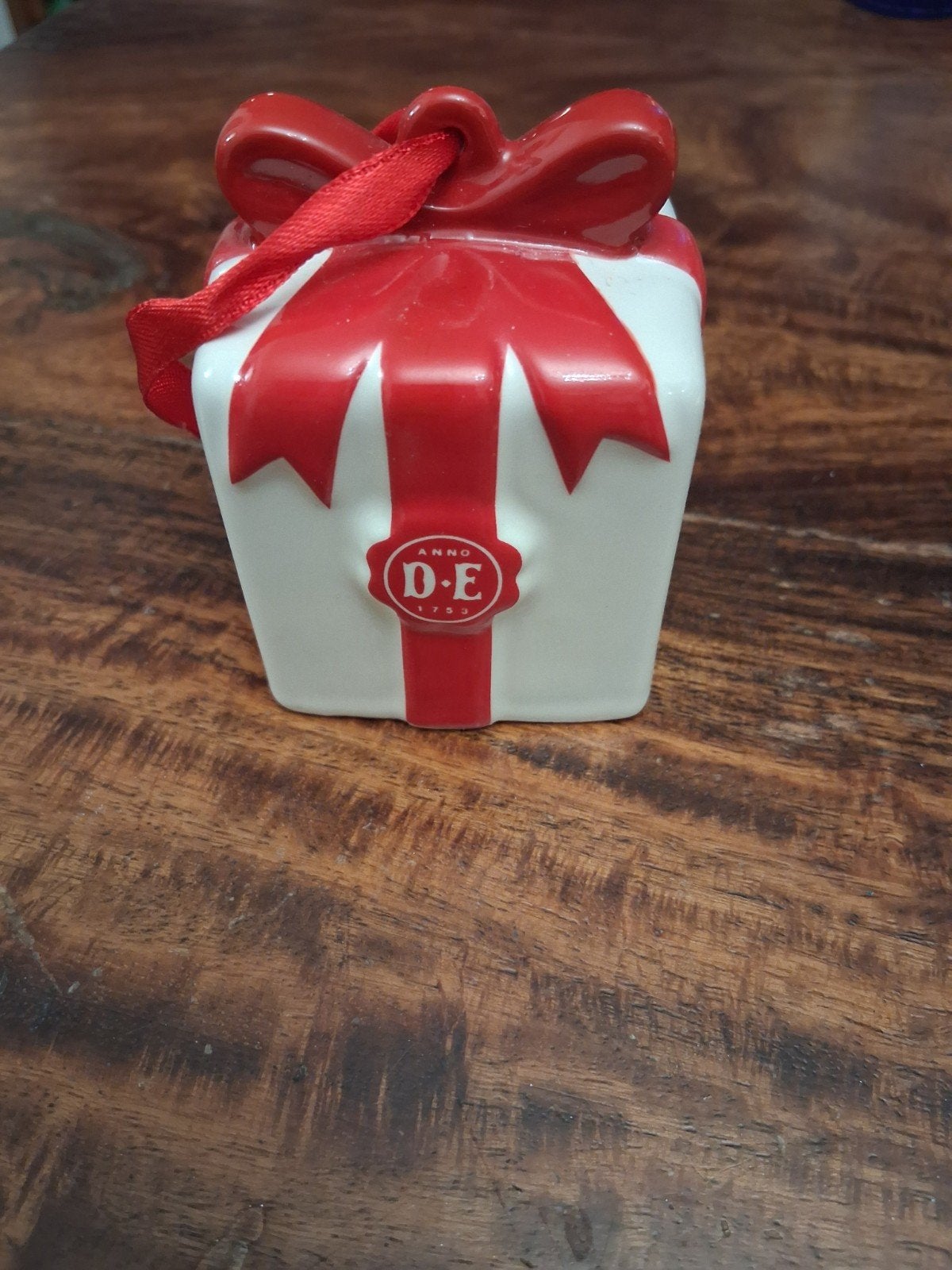 Douwe Egberts cubes van Keramiek, Verzamelen, Spaarpotten, Zo goed als nieuw, Overige thema's, Steen, Aardewerk of Keramiek, Ophalen of Verzenden