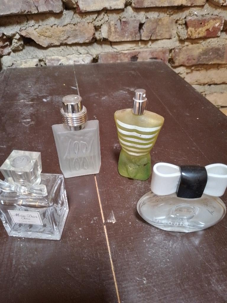 deco parfumflesjes, Verzamelen, Parfumverzamelingen, Ophalen of Verzenden, Gebruikt, Parfumfles, Gevuld