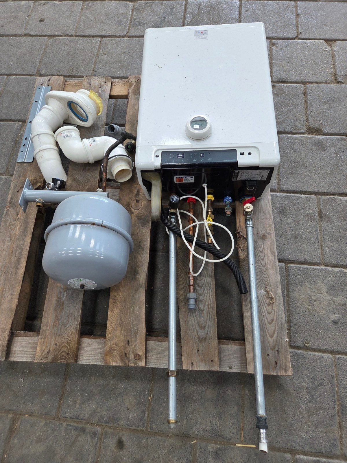 Intergas kombi kompakt HRE 24/18 Propaan met expansievat, Doe-het-zelf en Verbouw, Verwarming en Radiatoren, Gebruikt, Hoog rendement (Hr)