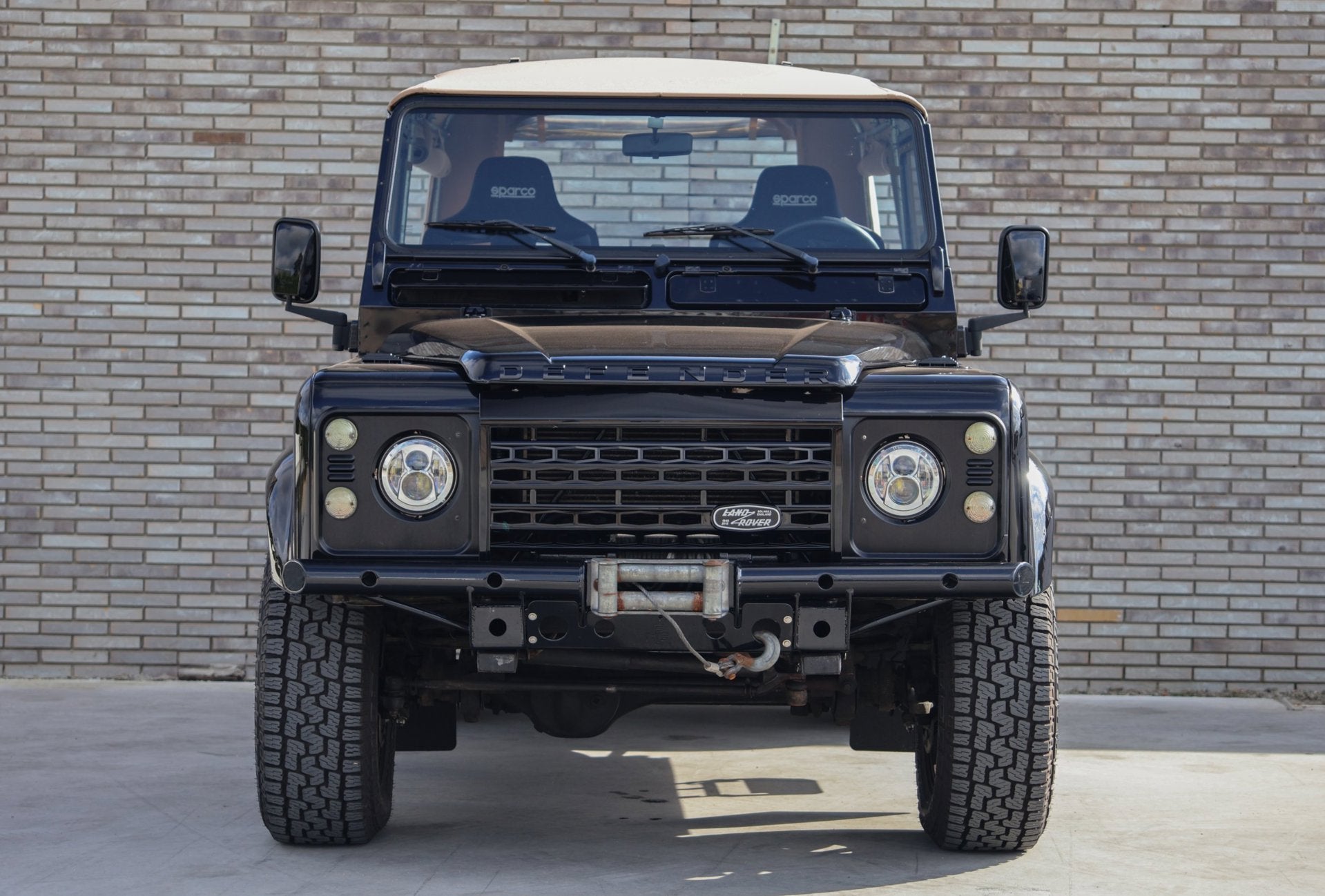 Land Rover Defender 2.5 Td5 SW 90" * CABRIOLET * SWATOOTH 18, Auto's, 2500 cc, Stof, Gebruikt, Zwart