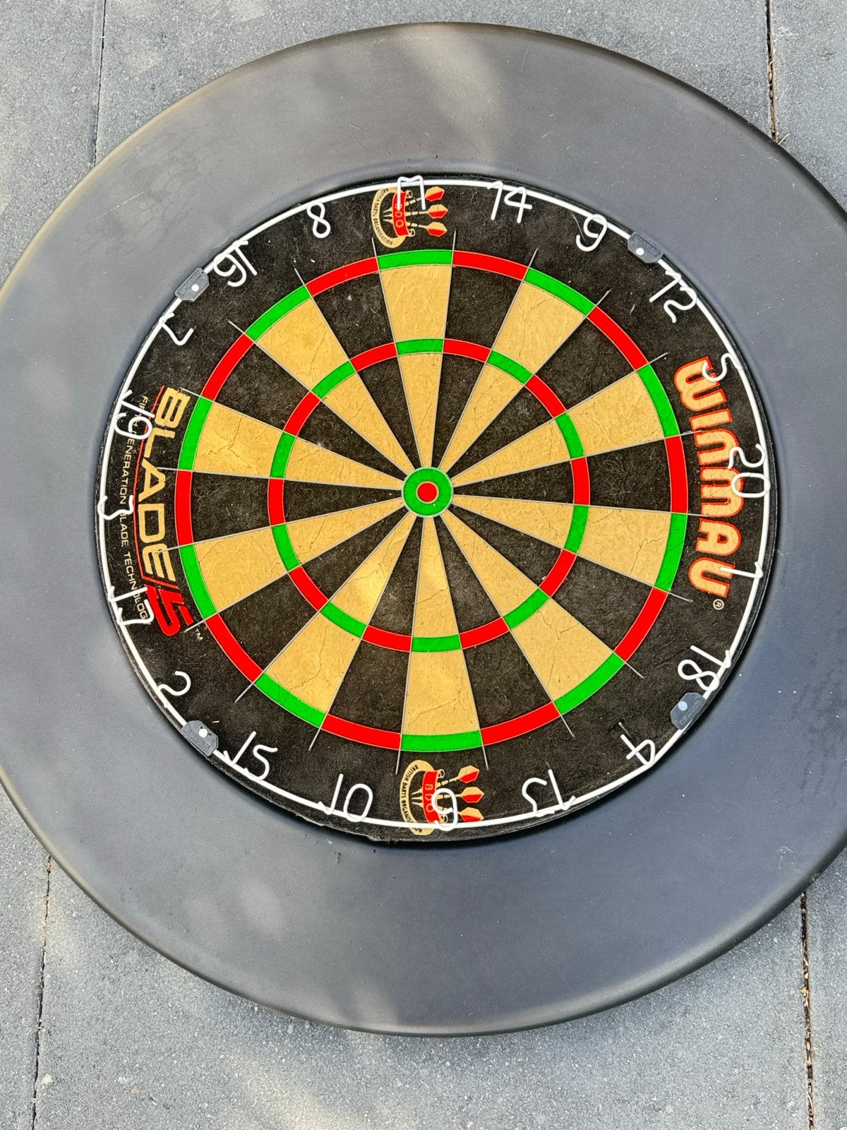 Winmau Blade 5 Dartbord met Surround, Ophalen, Gebruikt, Dartbord