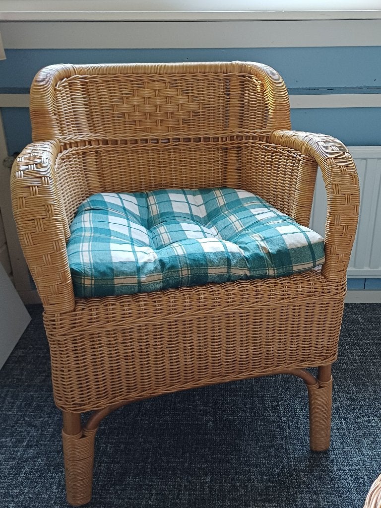 Rotan stoel en tafeltje, Ophalen, Gebruikt, Bruin, Riet of Rotan
