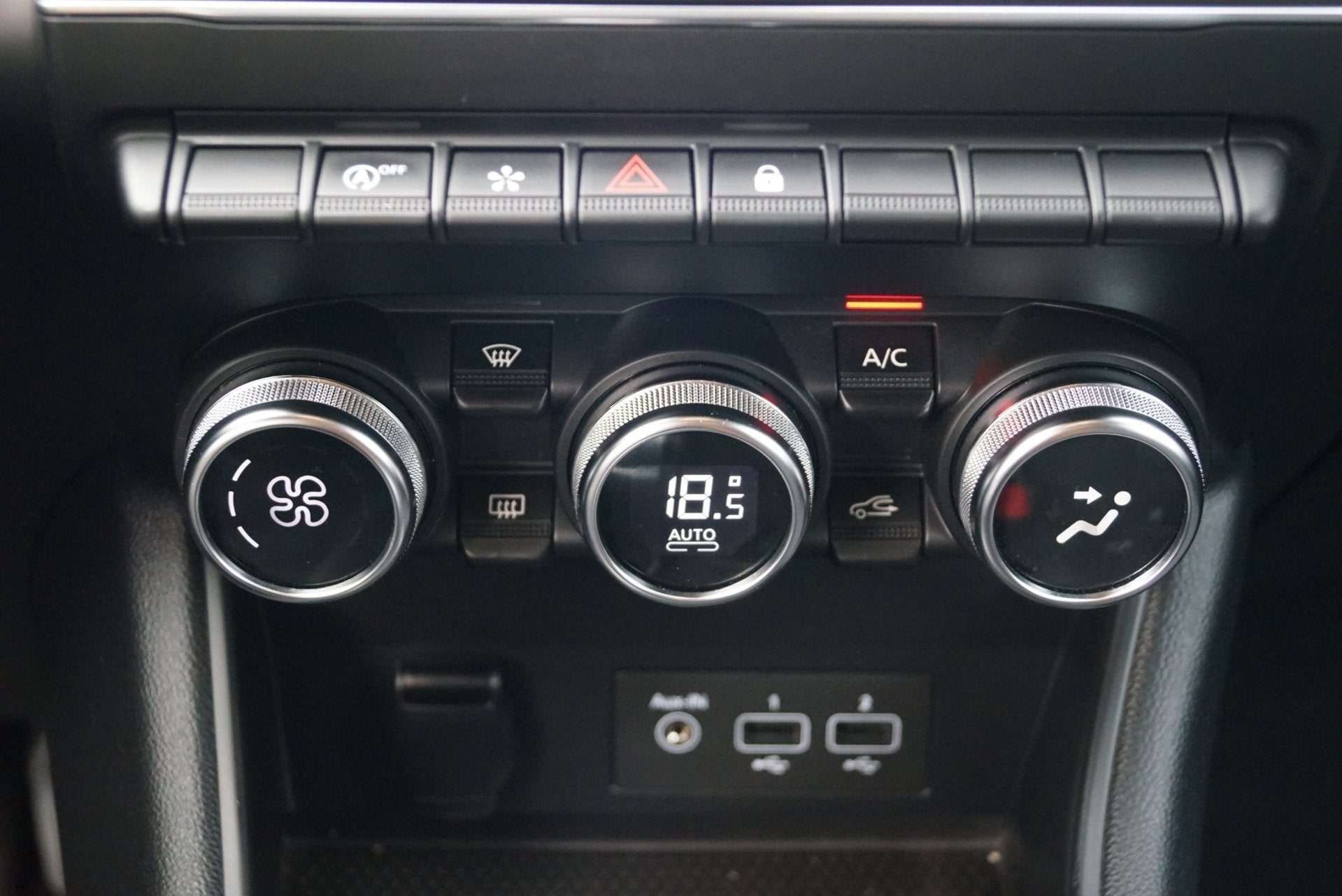 Foto 16 van Renault Captur 1.3 TCe 130 Intens Autom Half Leder/Stof Spor