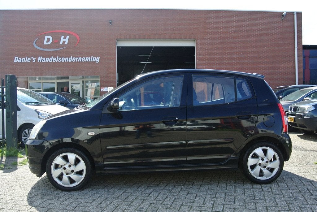 Kia Picanto 1.1 LX inruil mogelijk nap, Auto's, Kia, Gebruikt, 4 cilinders, 400 kg, Zwart