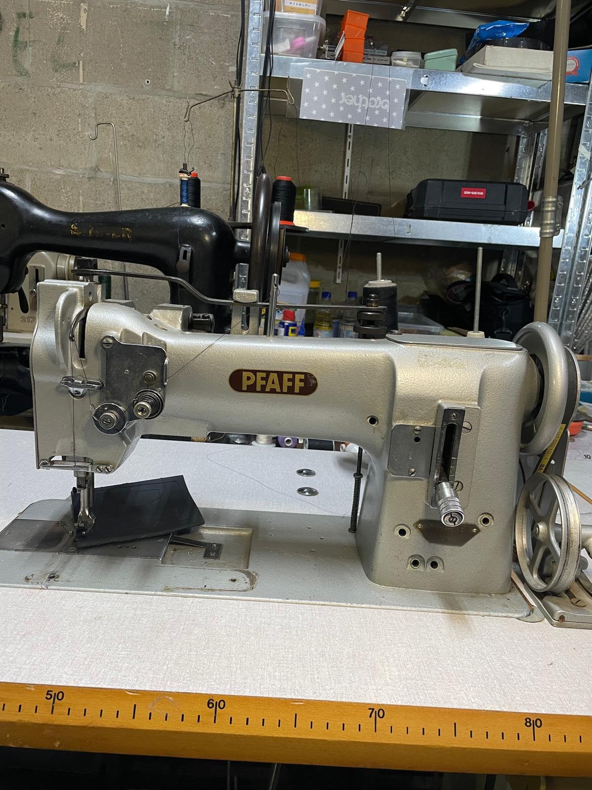 3 voudig transport Pfaff Industriële Naaimachine, Ophalen of Verzenden, Naaimachine, Industrieel, Gebruikt