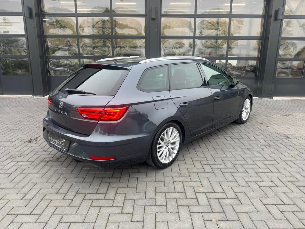 SEAT Leon ST 1.0 TSI Carplay / Beats audio (bj 2019), Metallic lak, Gebruikt, Leon, Origineel Nederlands