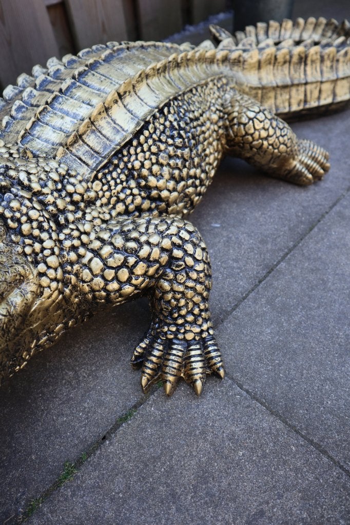 Krokodil beeld antiek goud 103cm | Tuinbeeld & woondecoratie, Dierenbeeld, Kunststof, -, -