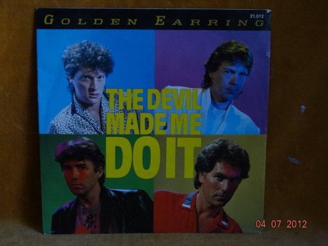 Golden Earring - The devil made me do it  (7"), Gebruikt, Fotohoes, 7 inch, Ophalen of Verzenden