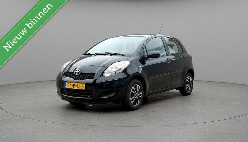 Toyota Yaris 1.0 VVTi Cool, Auto's, Voorwielaandrijving, Euro 5, Zwart, Bedrijf
