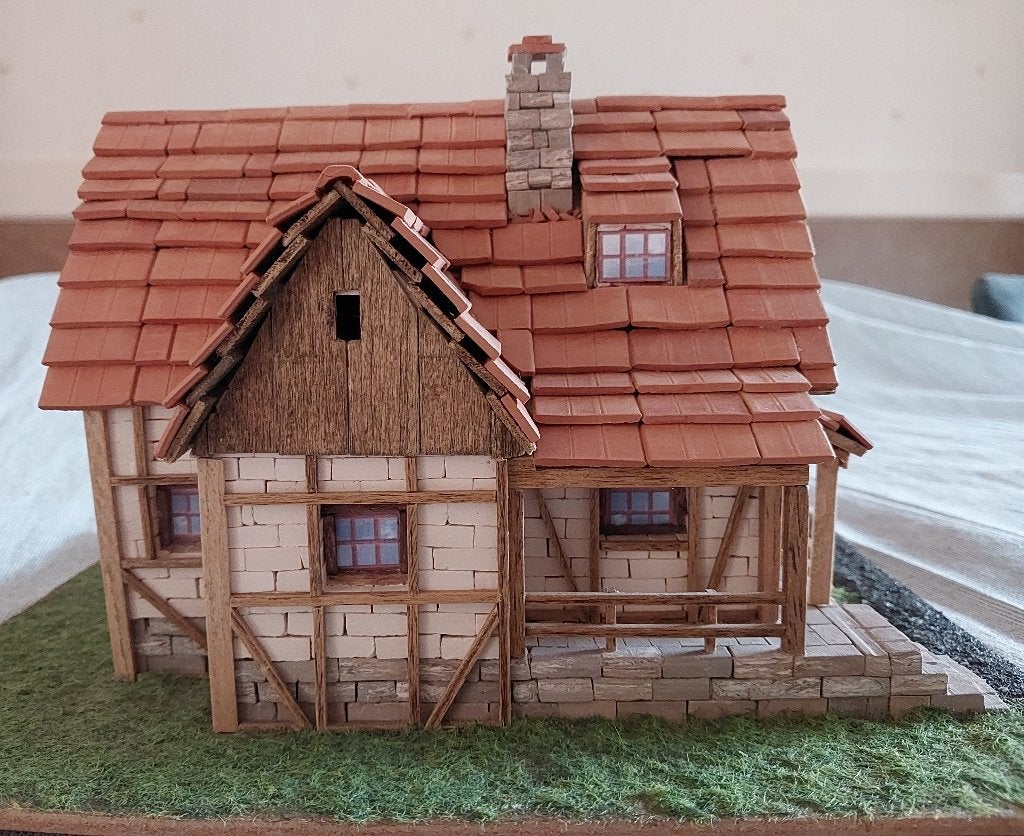 Cuit Casa Alpina Mini modelbouw huisje, Ophalen of Verzenden, Zo goed als nieuw, 1:50 of kleiner, Diorama