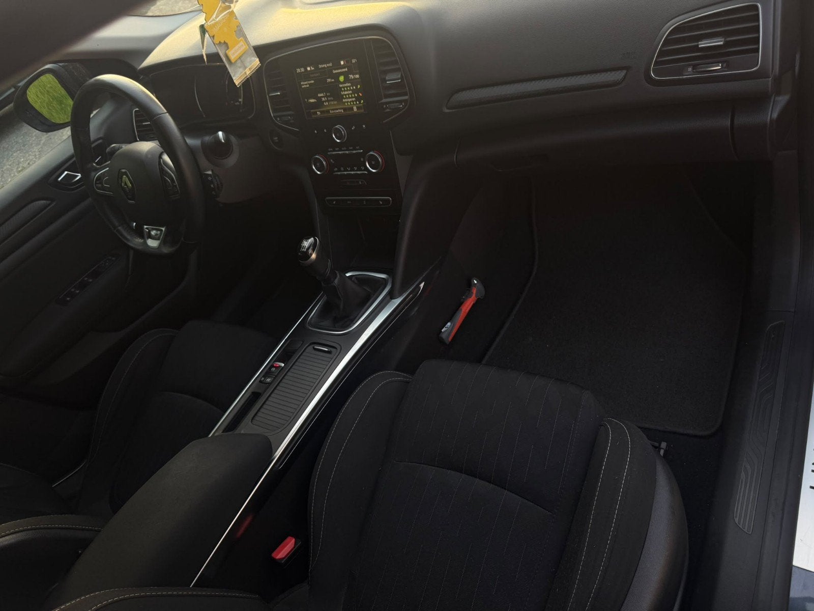 Foto 9 van Renault Mégane 1.3 Energy TCe 115pk 2020 Grijs
