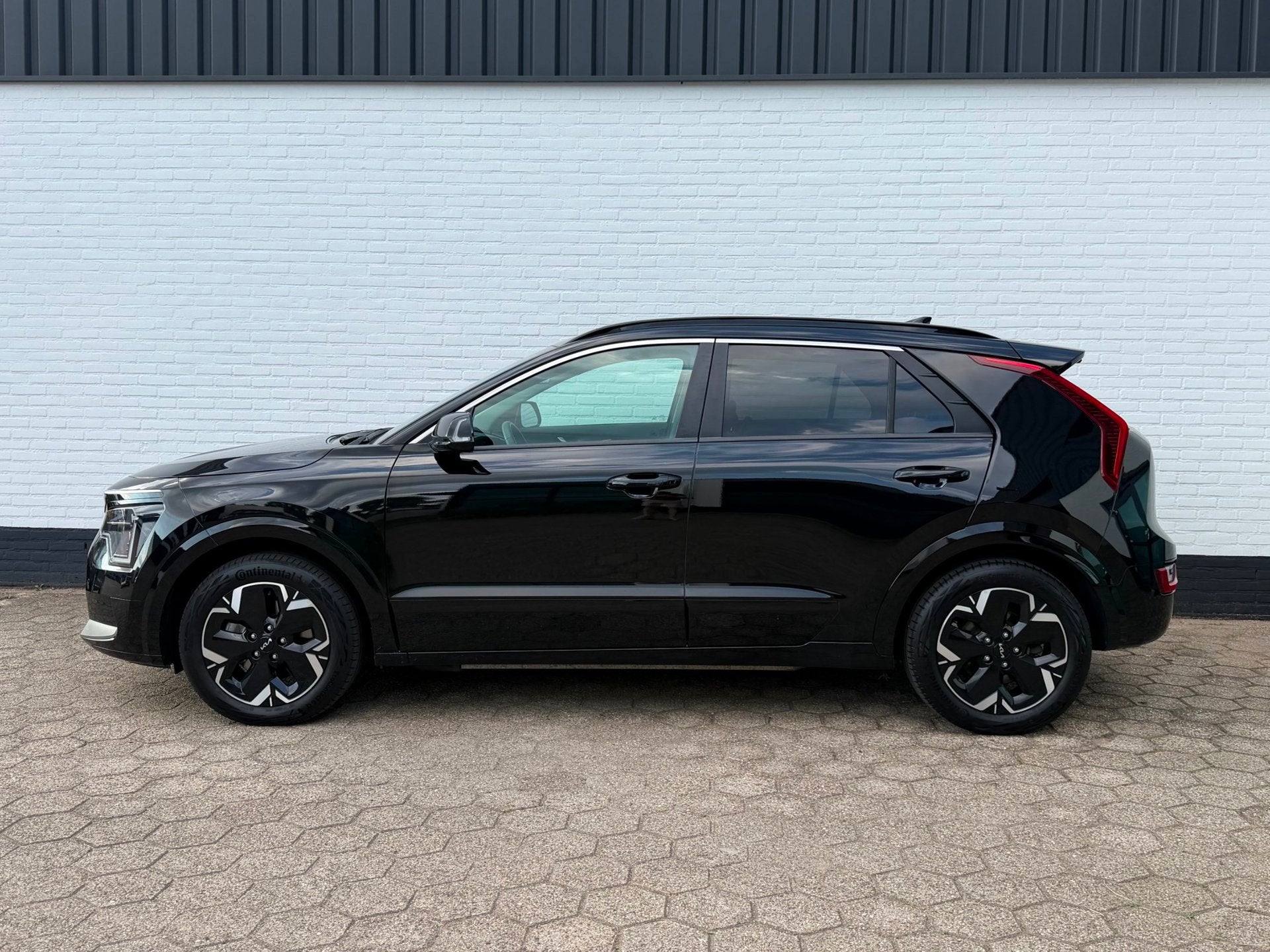 Kia Niro EV DynamicPlusLine 64.8kWH ACC WARMTEPOMP SOH 100%!, Auto's, Gebruikt, Leder en Stof, Zwart, Origineel Nederlands