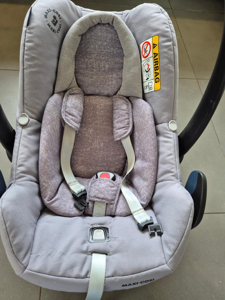 Maxi-Cosi Rock i-Size met baby inzet, Kinderen en Baby's, Autostoeltjes, Ophalen, Gebruikt, Isofix, 0 t/m 13 kg