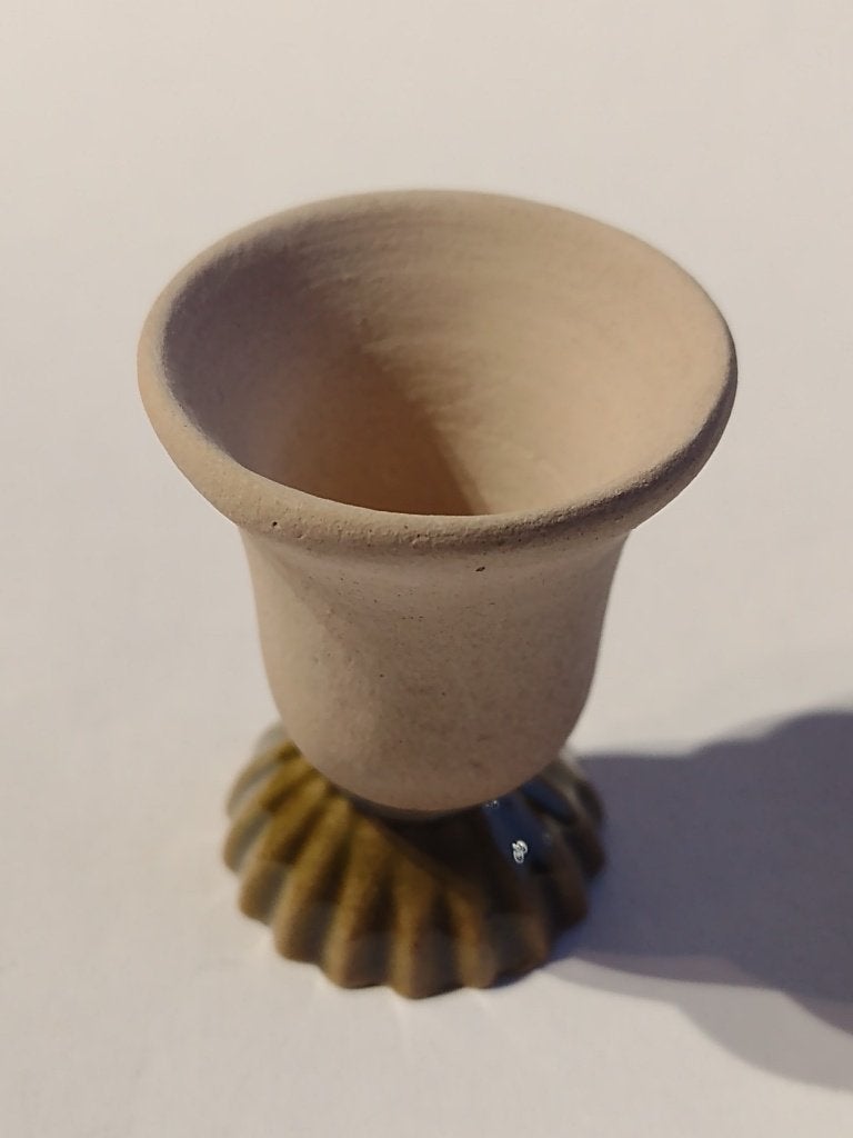 kelkbloempot op geglazuurde voet / hoogte 4 cm, Ophalen, Nieuw, Gebruiksvoorwerp