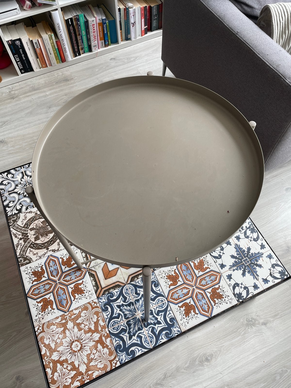 IKEA Gladom bijzettafel - Grijs, Ophalen, 50 – 75, Minder dan 50 cm, Gebruikt