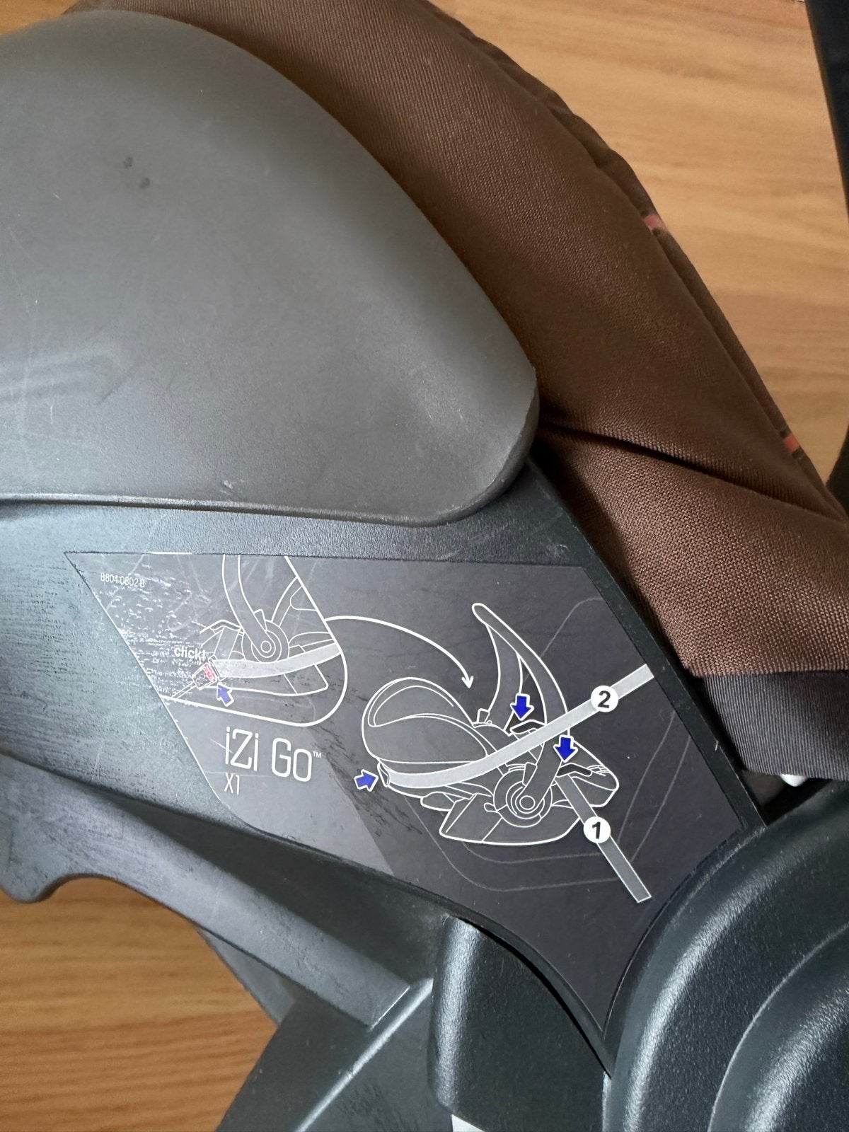 Stokke iZi Go by BeSafe autostoel - Bruin, Kinderen en Baby's, Autostoeltjes, Zijbescherming, 0 t/m 13 kg, Ophalen, Overige merken