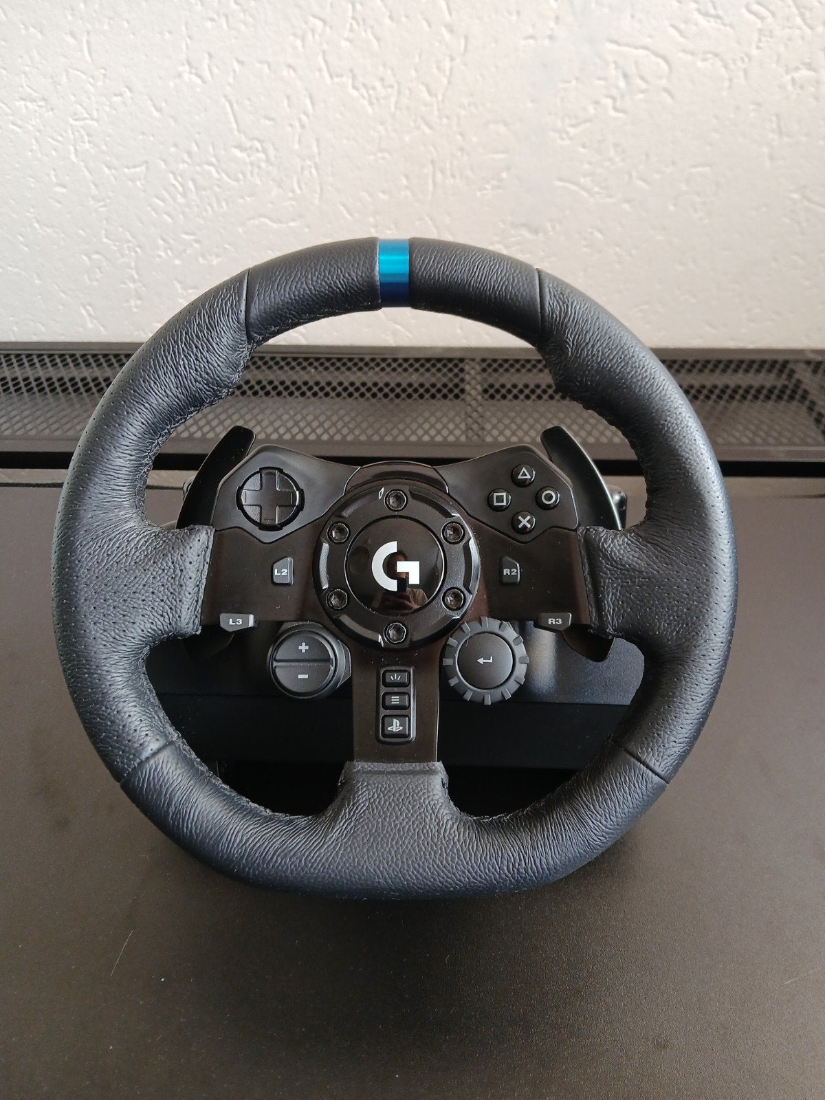 Foto 3 van Logitech G923 Racestuur met Pedalen en Shifter