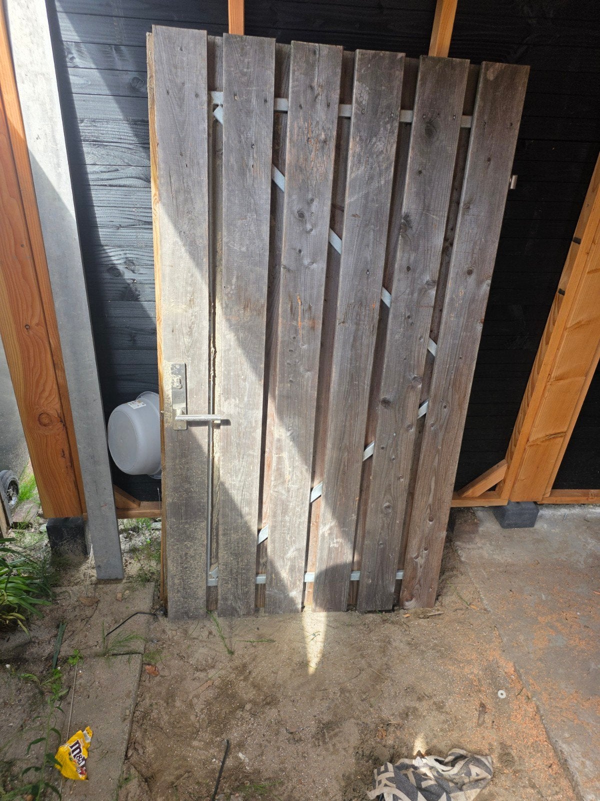 Links draaiende poortdeur met stalen frame, Ophalen, Binnendeur