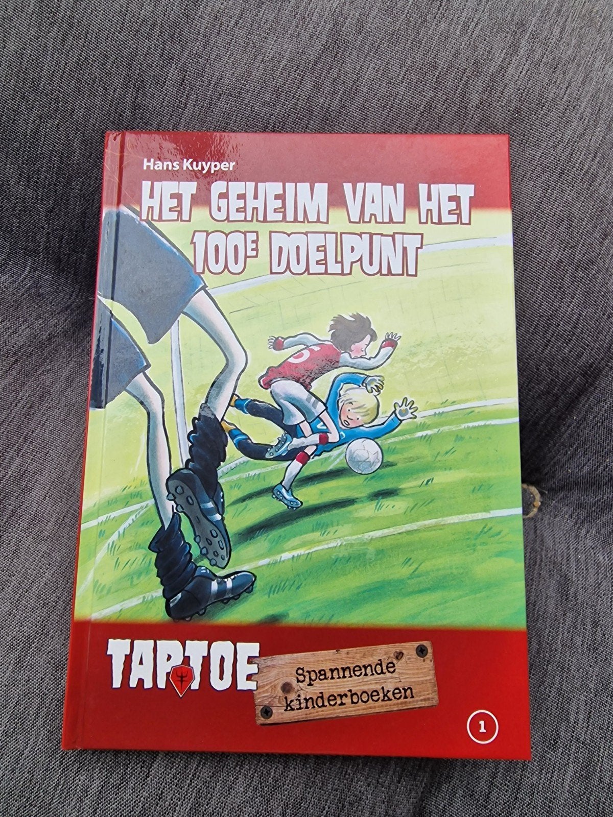 Het Geheim van het 100e Doelpunt - Hans Kuyper, Boeken, Ophalen, Zo goed als nieuw, Hans Kuyper, Fictie algemeen