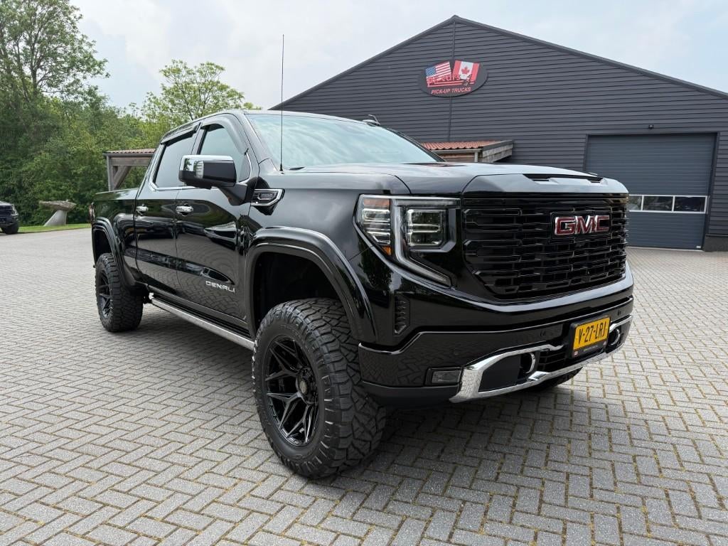 GMC Sierra Denali Duramax Diesel 3.0L L6 Bedrijfswagen, Auto's, Automaat, Zwart, Leder, Diesel