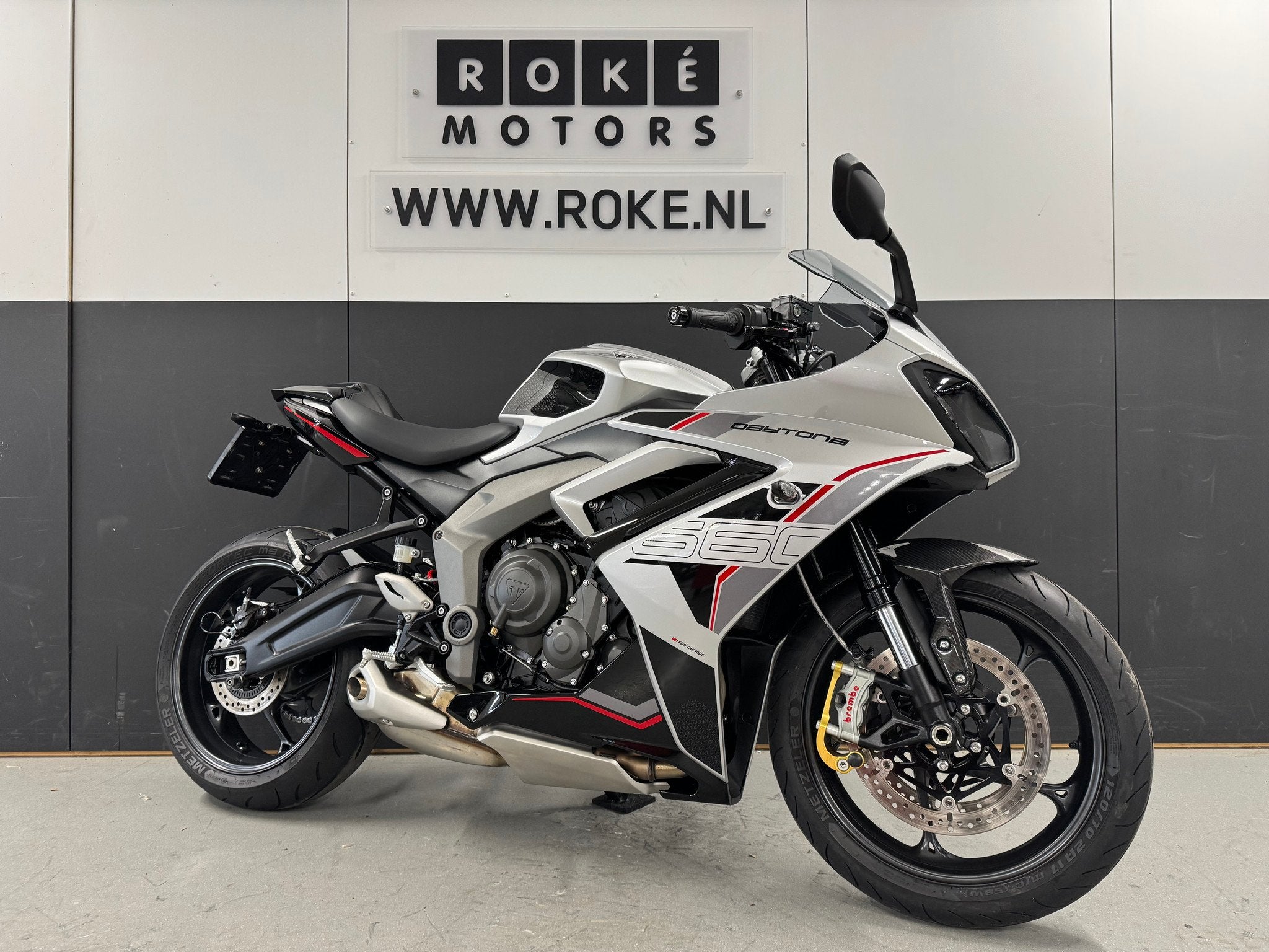 Triumph DAYTONA 660 (bj 2026), Motoren, Sport, 660 cc, Gebruikt, Bedrijf