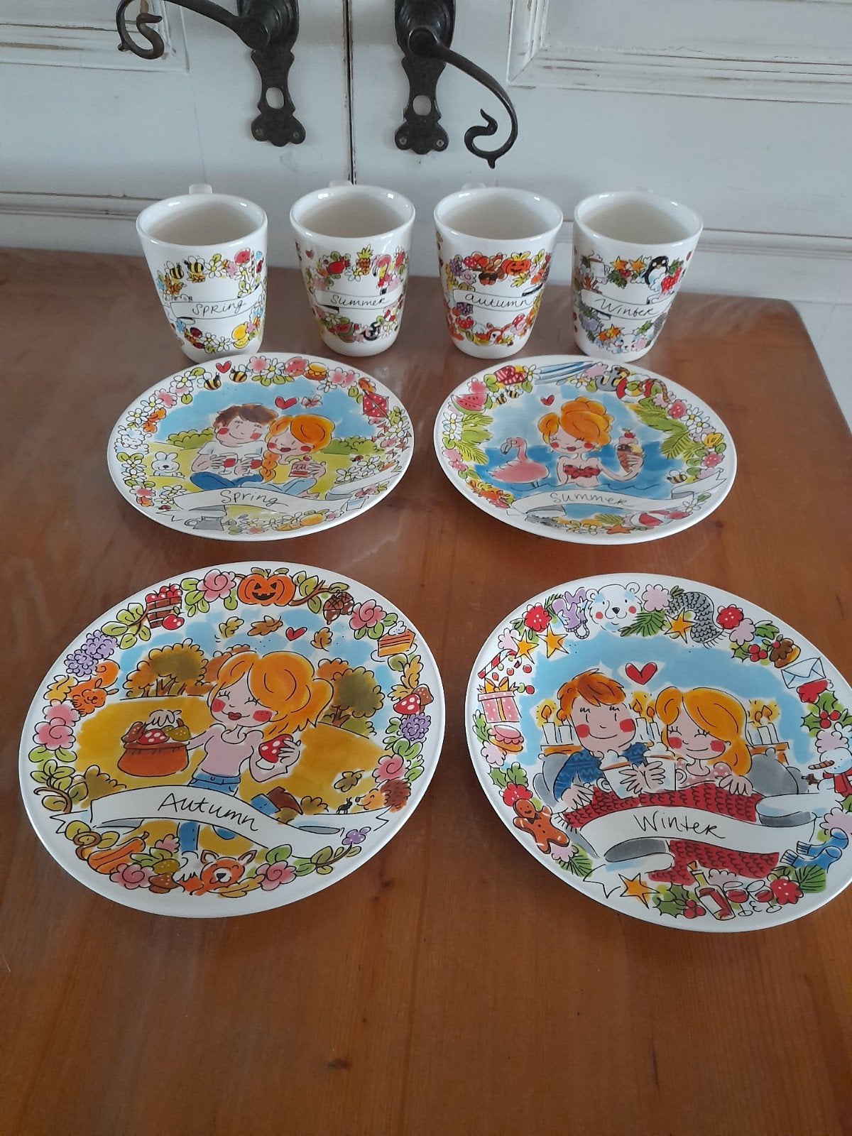 Blond Amsterdam set 'Seizoenen' - 4 borden, 4 bekers, Blond Amsterdam, Keramiek, Ophalen of Verzenden, Zo goed als nieuw