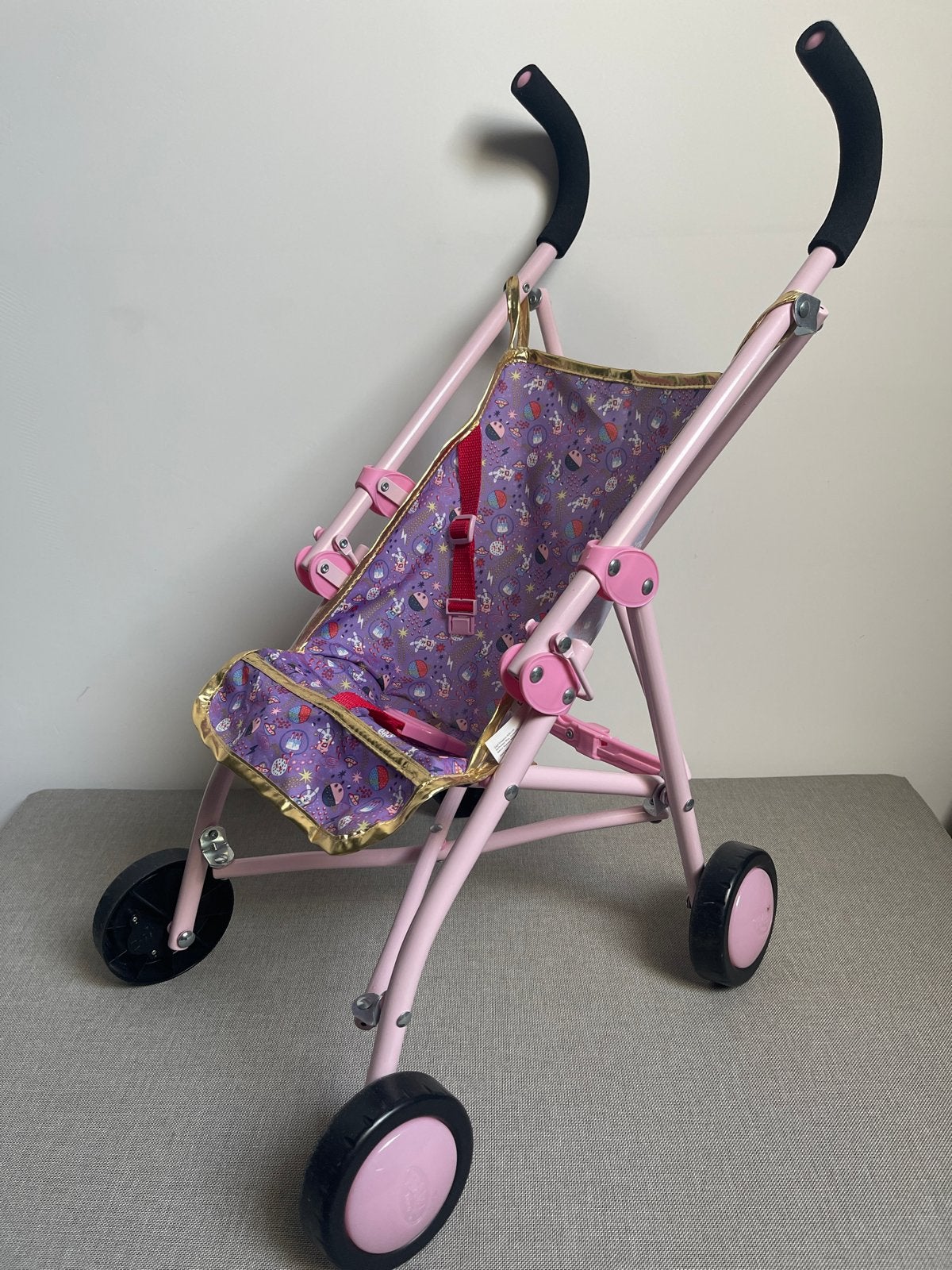 Roze poppenbuggy met paarse zitting Babyborn, Ophalen of Verzenden, Gebruikt, Overige typen