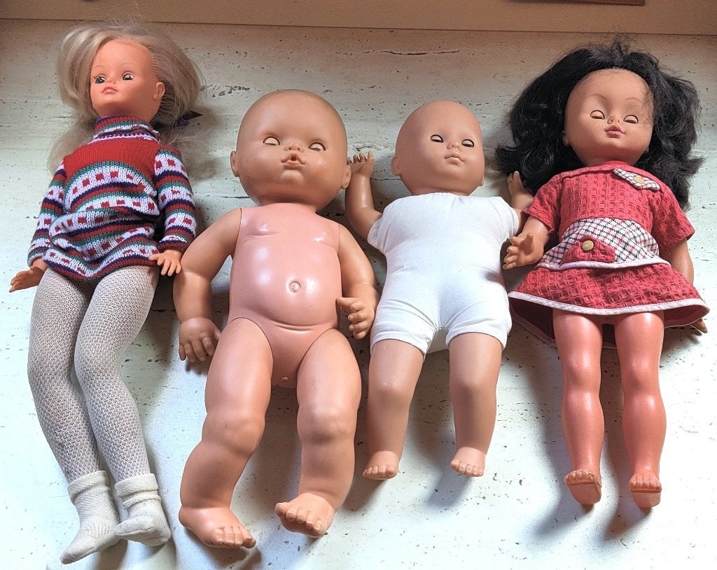 4 poppen van circa 1970 – 1980 Moet weg: ruimte gebrek, Ophalen of Verzenden, Zo goed als nieuw, Overige typen