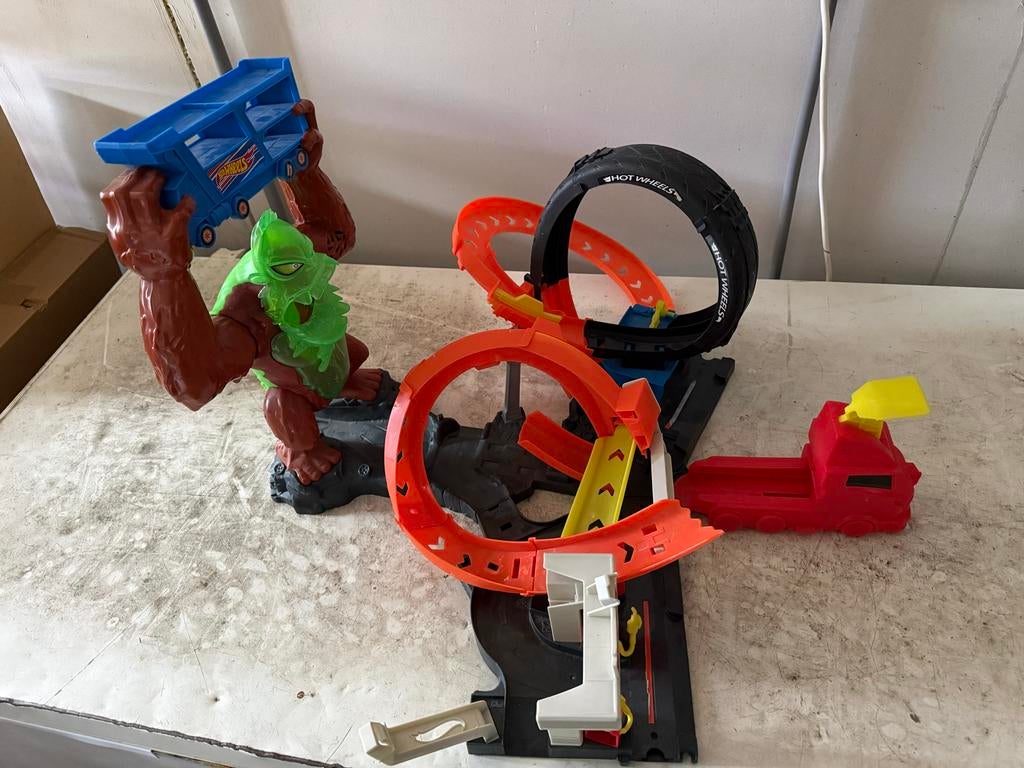 Hot Wheels Gorilla Slam Speelset met Monster Truck, Ophalen, Gebruikt