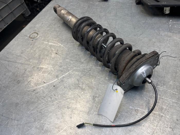 Schokdemperpoot links-achter van een Maserati Granturismo, Maserati, Gebruikt, -, -