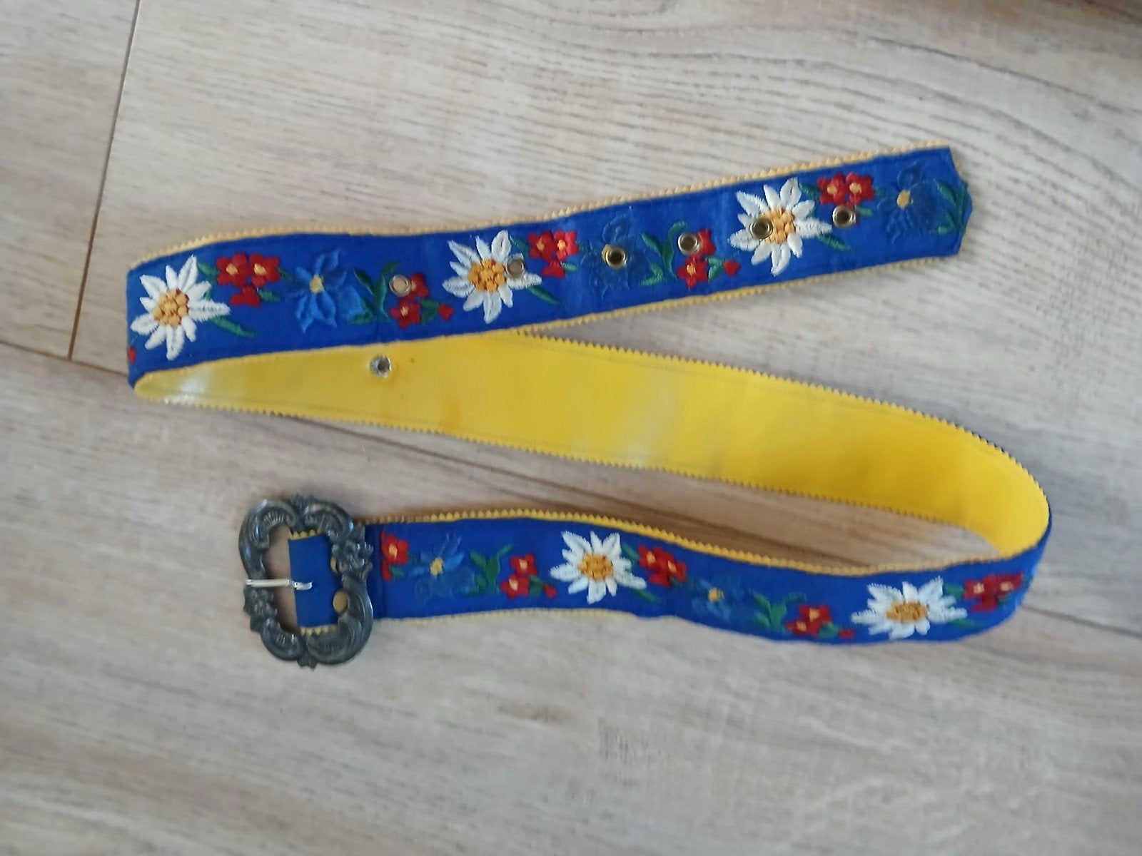 Prachtige Alpiene / Trachten Riem met Edelweiss Borduurwerk, Ophalen of Verzenden, Zo goed als nieuw, 80 tot 90 cm