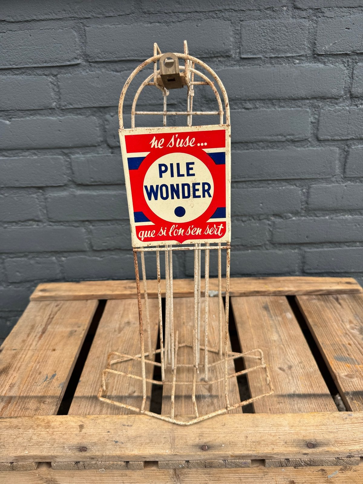 Vintage 'Pile Wonder' batterijrekje - Reclame display, Ophalen of Verzenden
