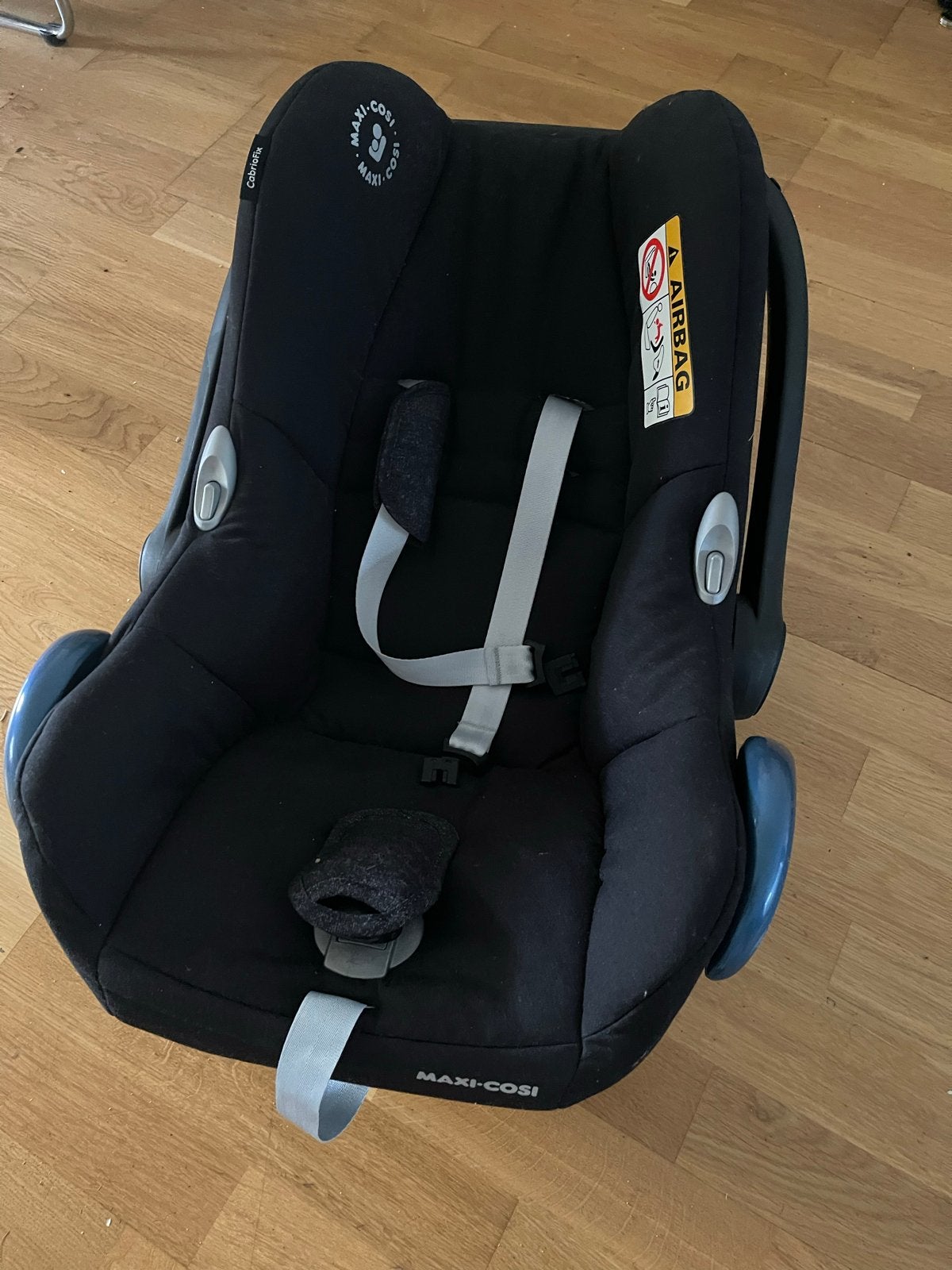 Gratis: Maxi-Cosi autostoeltje - Zo goed als nieuw, Autogordel, Ophalen of Verzenden, Zo goed als nieuw, 0 t/m 13 kg