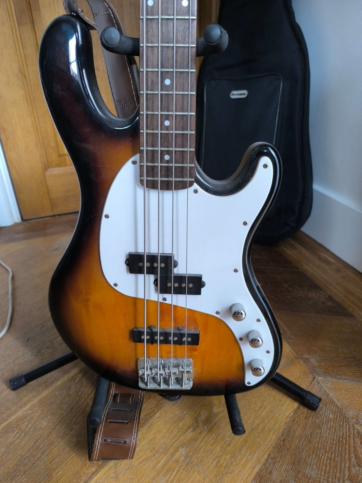 Cort basgitaar - Ideaal voor beginners, Muziek en Instrumenten, Ophalen, Gebruikt, Elektrisch