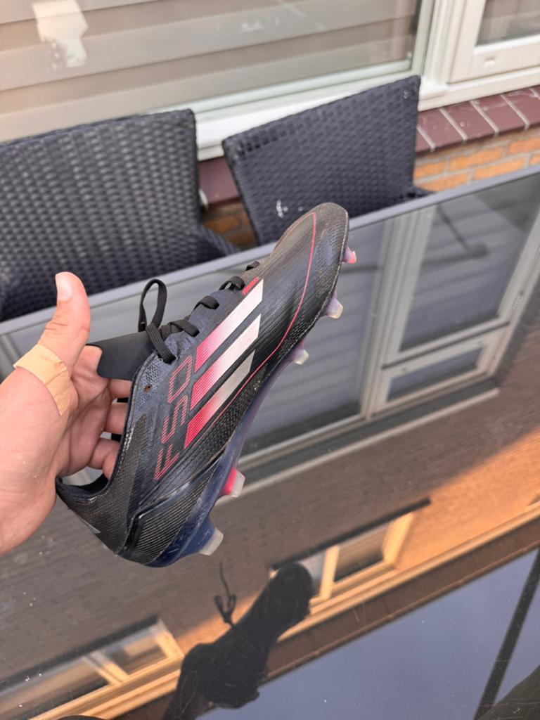 Adidas voetbalschoenen, Ophalen, Maat XS of kleiner, Schoenen, Zo goed als nieuw
