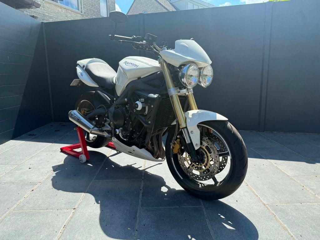 Triumph Street triple 675, Motoren, Motoren | Triumph, 675 cc, Sportuitlaat, Occasion, Motorrijbewijs A