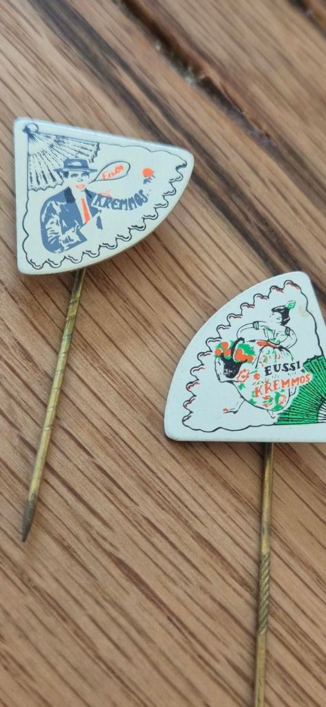 2 Carnaval speldjes, Ophalen of Verzenden, Overige onderwerpen