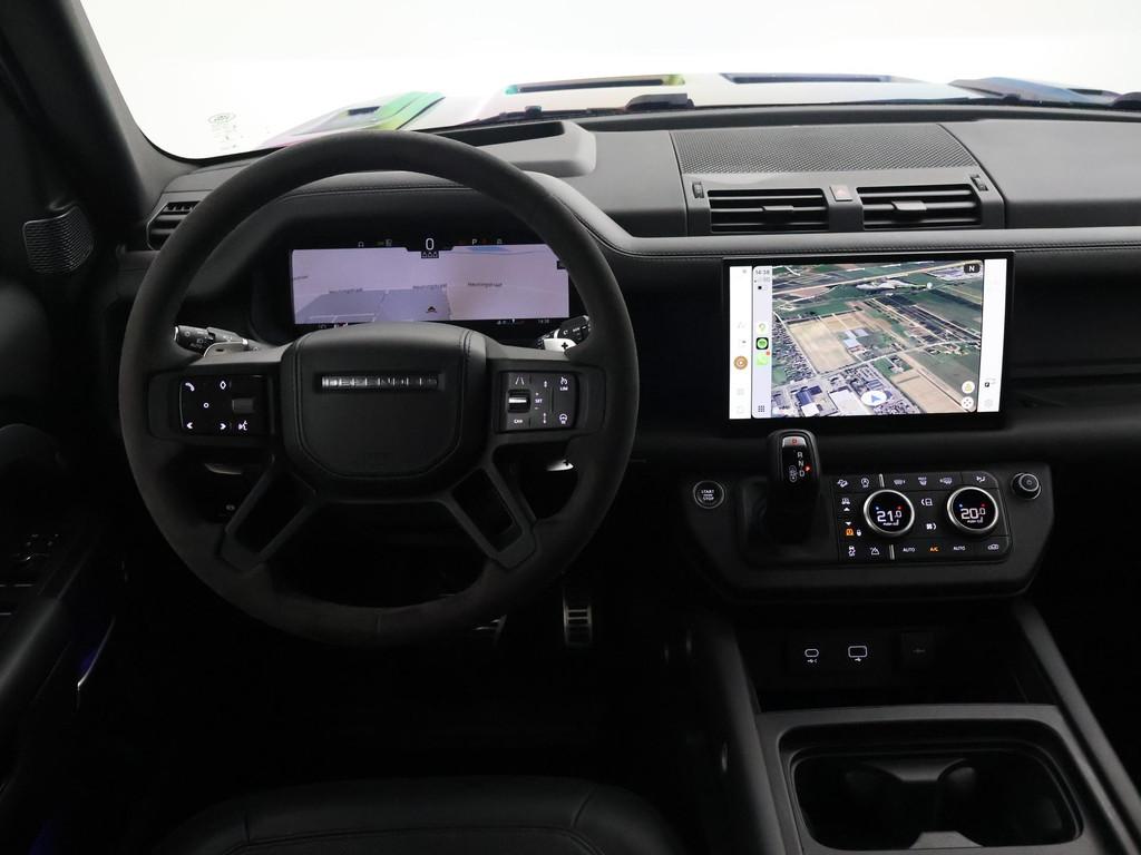 Land Rover Defender 110 P525 5.0 V8 SUPERCHARGED URBAN + MIL, Auto's, Land Rover, Automaat, Leder, Vierwielaandrijving, 525 pk