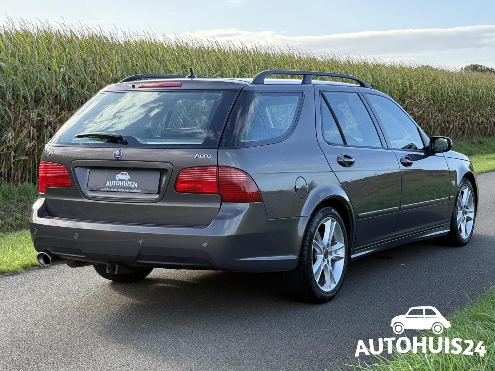 Saab 9-5 Estate 2.3 Turbo Aero Automaat Youngtimer|Trekhaak|, Auto's, Dealer onderhouden, Automatische klimaatregeling, Zwart