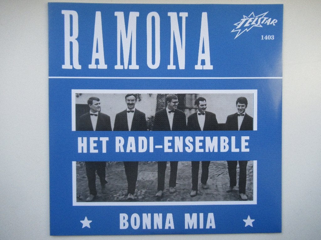 HET RADI - ENSEMBLE # RAMONA / BONNA MIA., 7 inch, Ophalen of Verzenden, Fotohoes, Levenslied of Smartlap