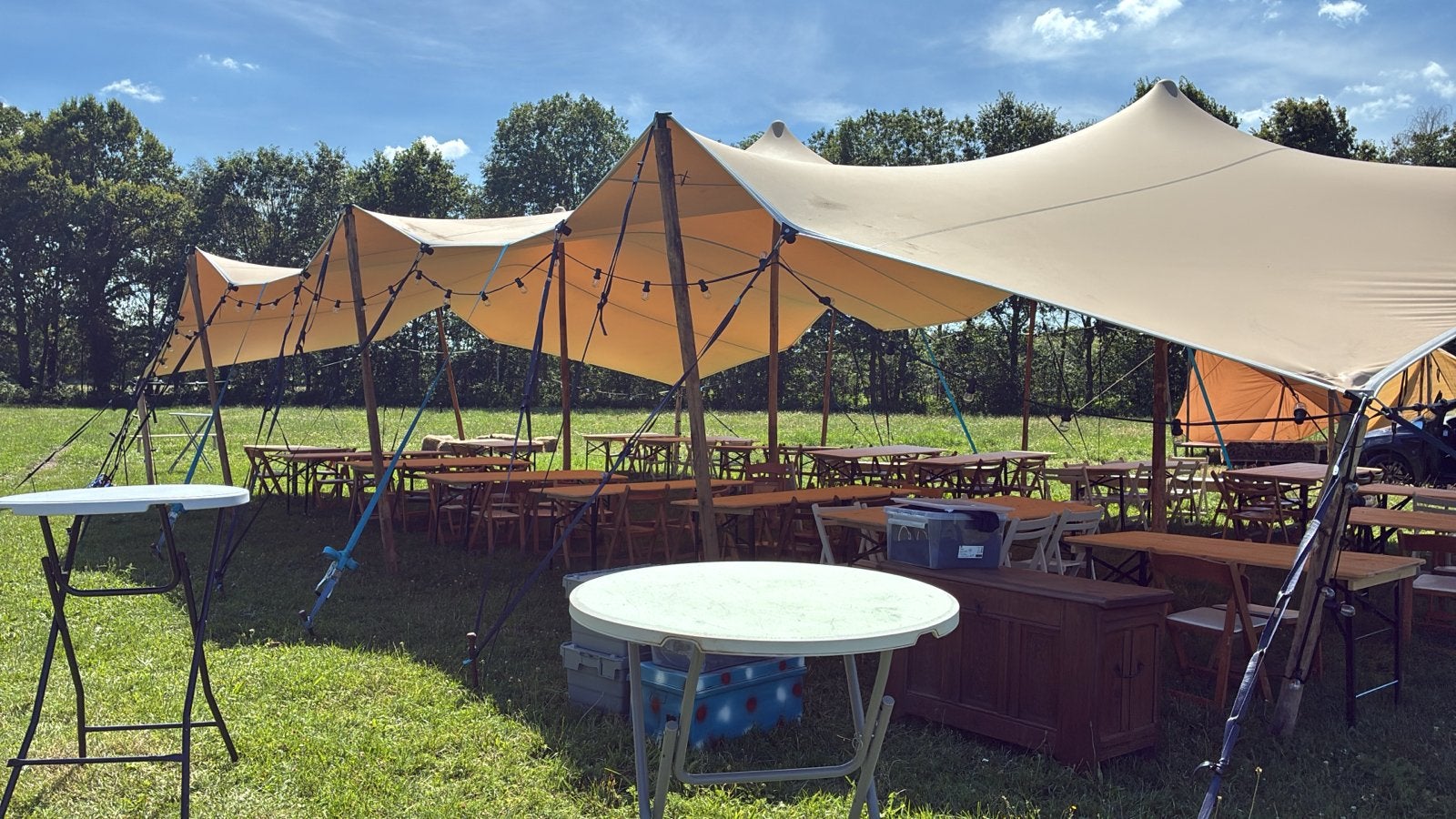 Stretch tent 10 x 15m te koop voor evenementen en feesten, Tuin en Terras, Partytenten, Zo goed als nieuw, Ophalen