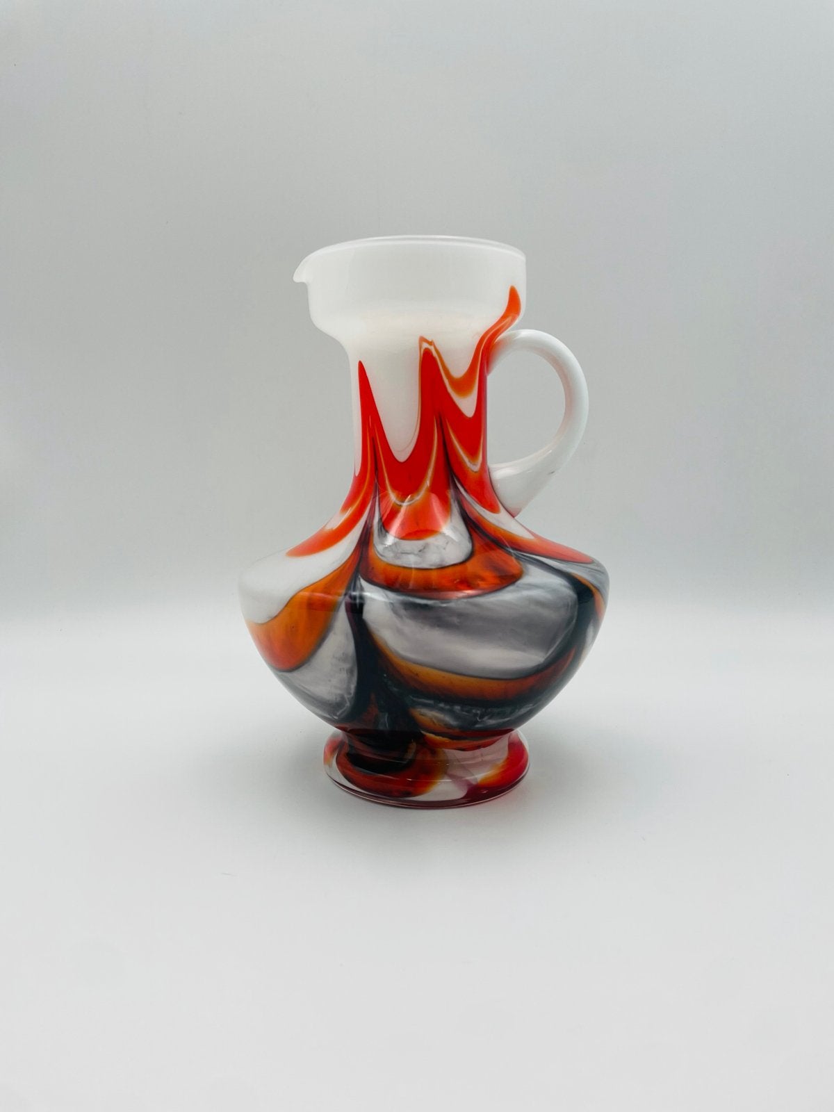 Opaline Murano vaas met handvat - Oranje, Wit, Zwart, Ophalen of Verzenden