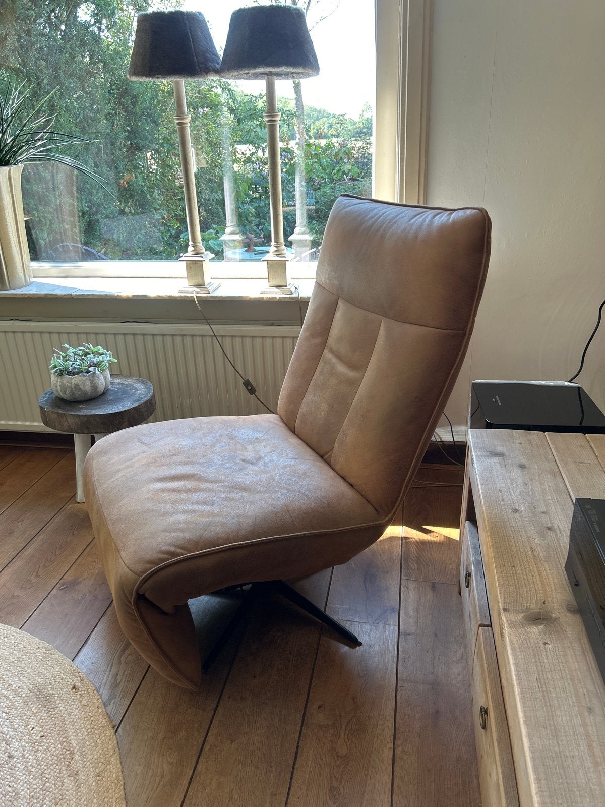 Verstelbare fauteuil met afstandsbediening, Huis en Inrichting, Ophalen, Gebruikt, Bruin, Eén