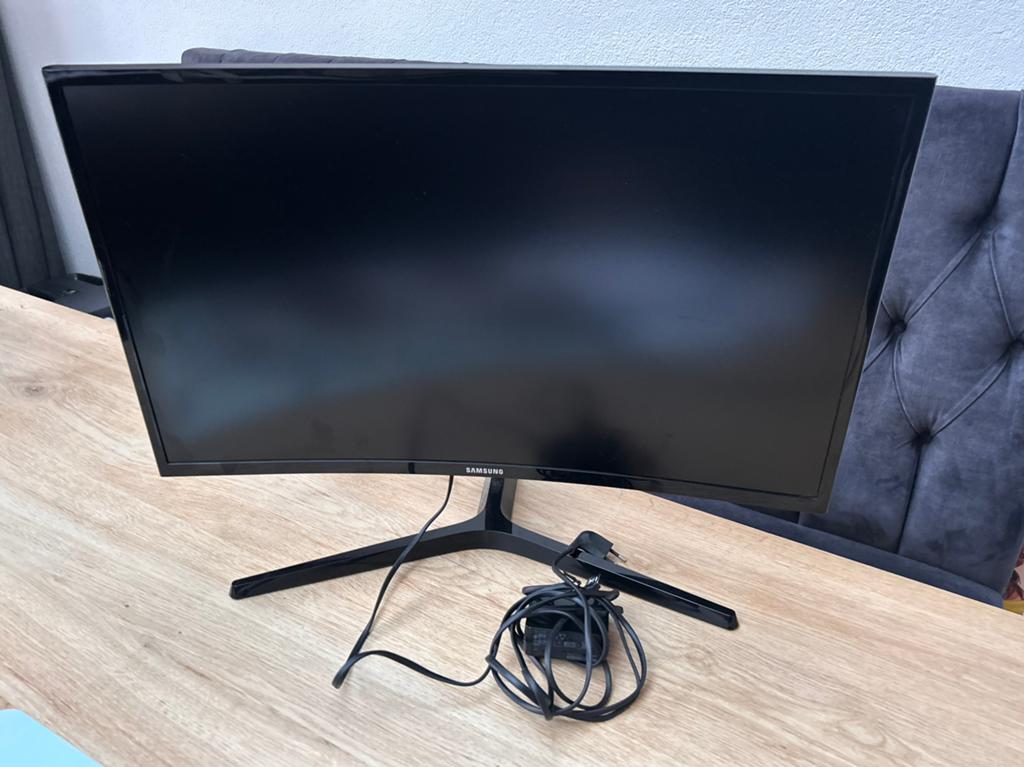 Samsung LC27F396FHUXEN monitor - 27 inch curved - Full HD, Ophalen, Gebruikt, 3 tot 5 ms, Curved