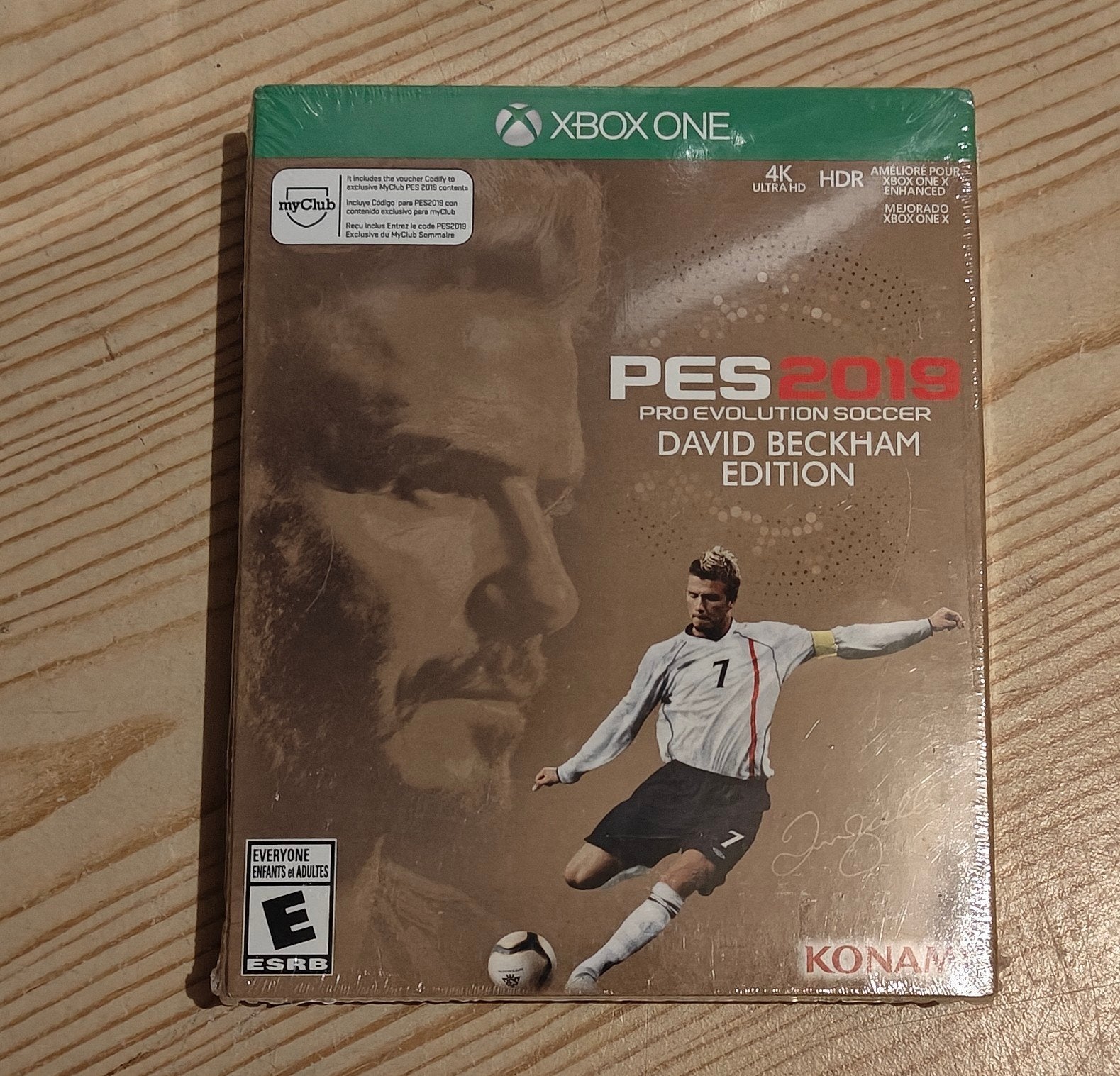 Pro Evolution Soccer 2019 David Beckham edition Xbox One, Spelcomputers en Games, Nieuw, Ophalen of Verzenden, Sport, 3 spelers of meer